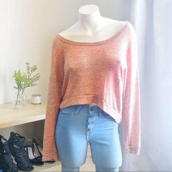 Nollie Sweaters - Nollie | Peach White Knit Cropped Sweater EUC